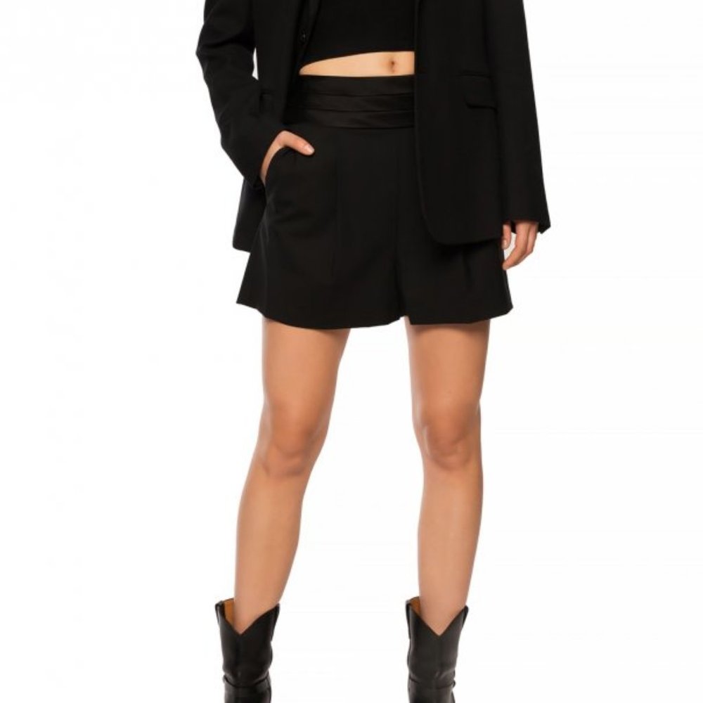 DIANE VON FURSTENBERG Lorraine satin-trimmed wool-blend shorts in Size 8 NWT